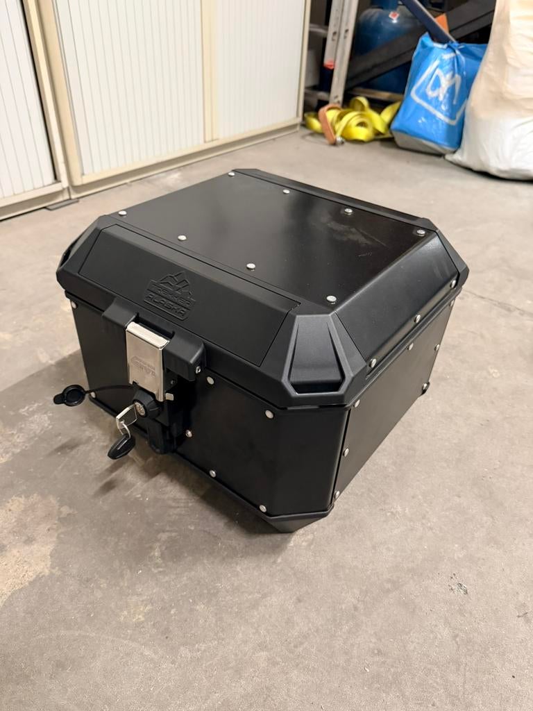 GIVI ALA44 Trekker Alaska Monokey Topkoffer Zwart Aluminium, Ophalen, Zo goed als nieuw