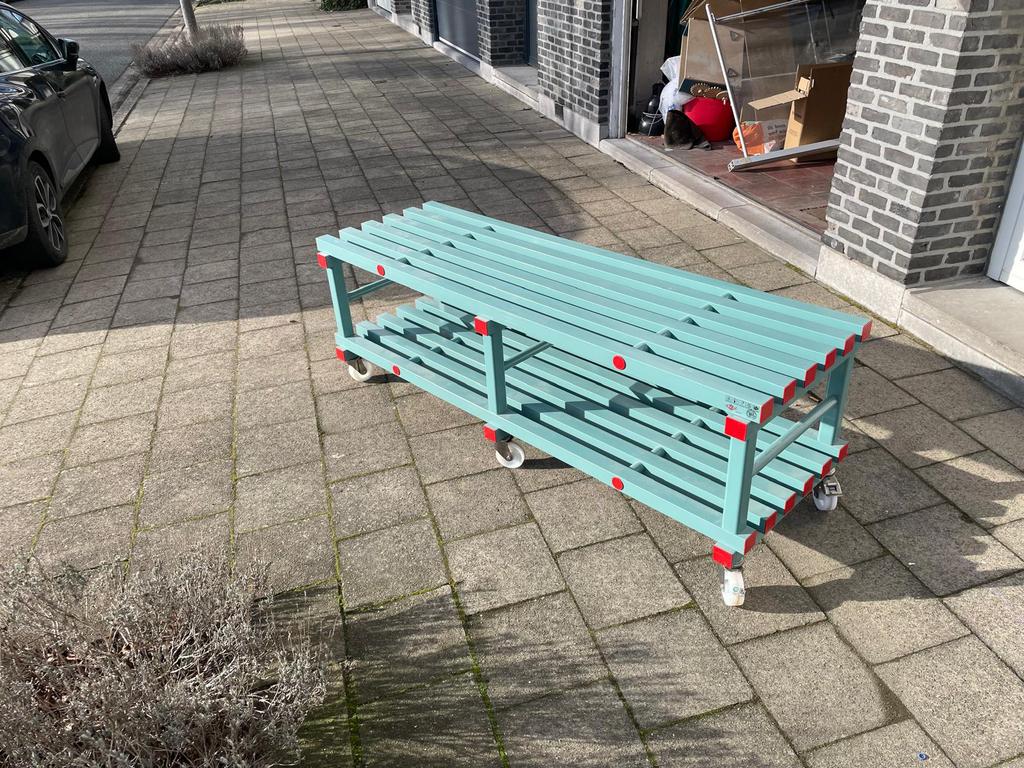 Mooi rek. Gebruikt in huis om boeken op te zetten., Ophalen