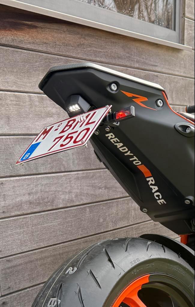 Support de plaque d'immatriculation KTM 1390R et Duke 990, Motos, Accessoires | Autre, Comme neuf, Enlèvement ou Envoi