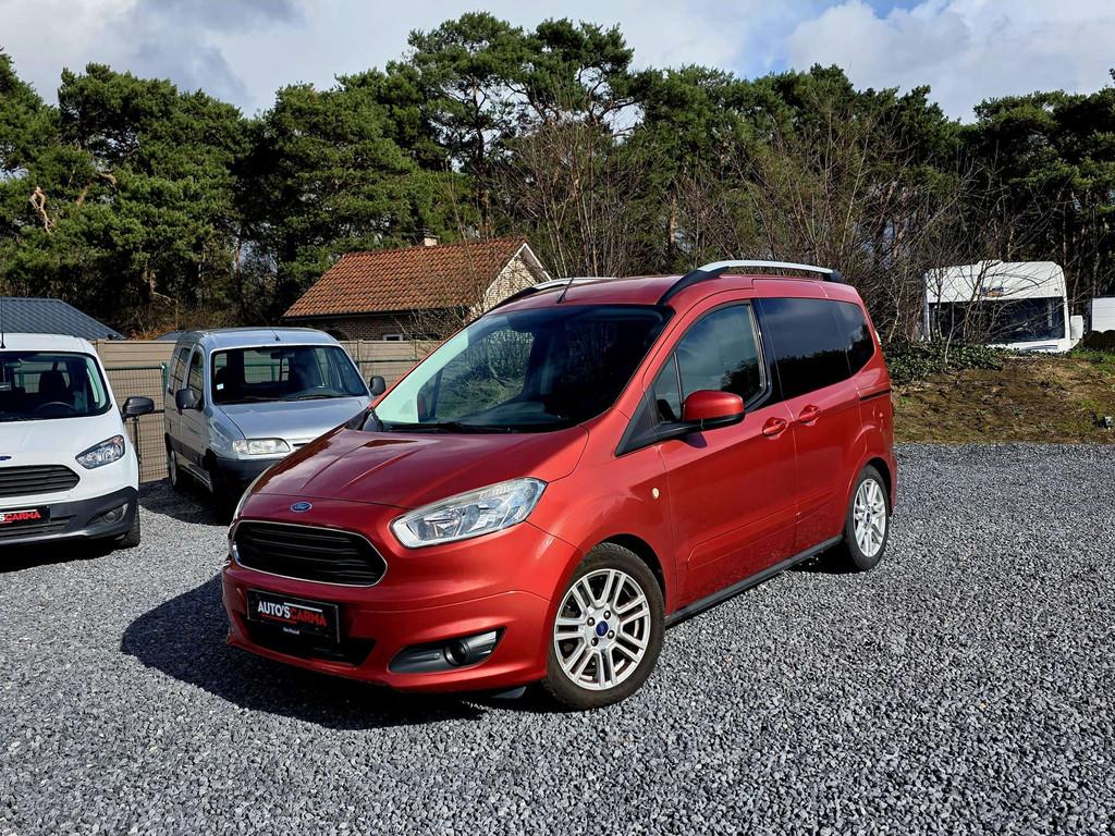 Ford Tourneo Courier 1.5 TDCi Titanium 5 ZIts Airco ElektrR, Auto's, Ford, Stof, Zwart, 4 cilinders, https://public.car-pass.be/vhr/8f1e2521-ca35-4ab7-975b-4758e5cb8db1