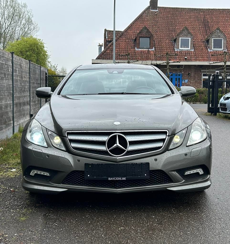 Mercedes Benz E350 AUTOMAAT 3.0L V6 Diesel, Auto's, Mercedes-Benz, Automaat, Diesel, Particulier, Te koop