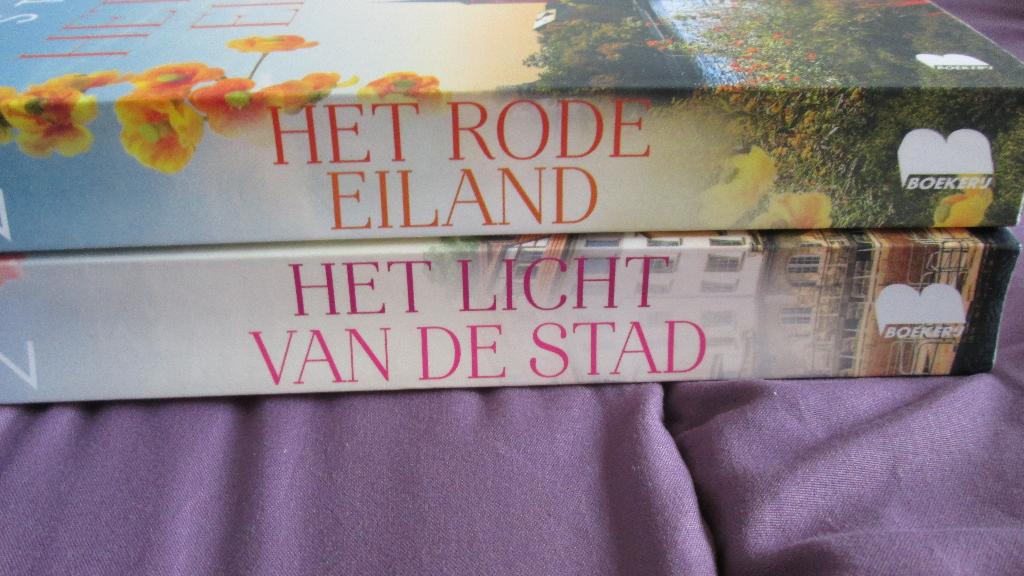 Het rode eiland + Het licht van de stad (De vrouwen Berlijn), Boeken, Romans, Ophalen, Zo goed als nieuw, Anne Stern