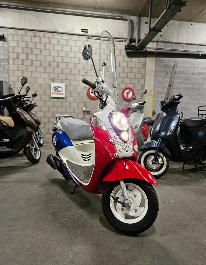 Sym Mio « Fashion Street Style » 50cc Classe A 2010 - 6 777, Mio, Enlèvement ou Envoi, Utilisé, Classe A (25 km/h)