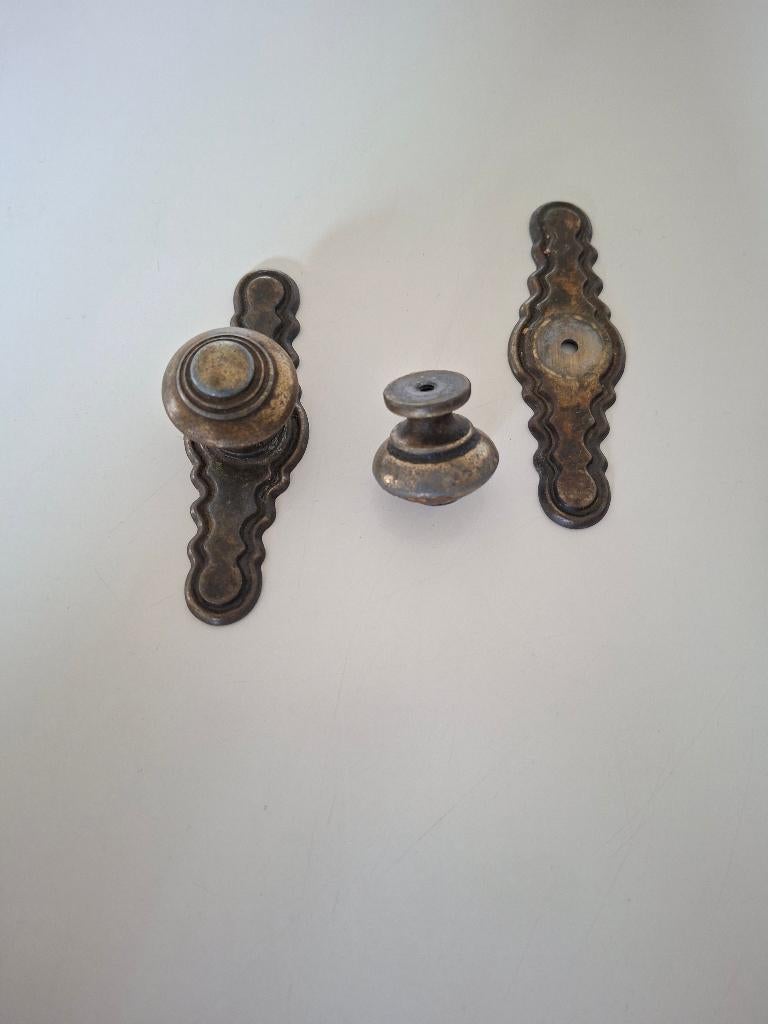 Armoire ancienne, poignées de porte, Bricolage & Construction, Serrurerie de bâtiment & Dispositif de fermeture, Enlèvement, Utilisé