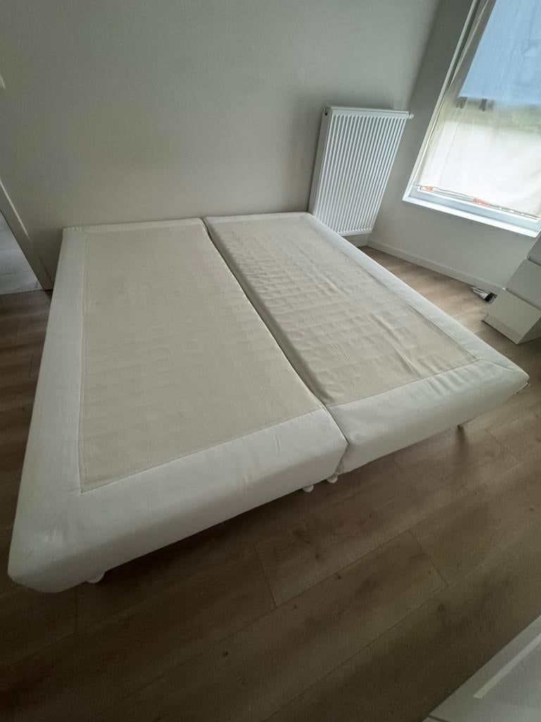 LIT/BOXSPRING IKEA ESPEVAR 180x200 + tête de lit gratuite, Queen size, Comme neuf, Enlèvement, 180 cm
