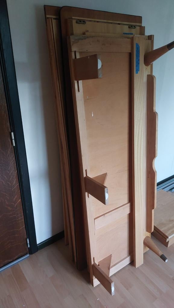 Vintage kleerkast, Ophalen