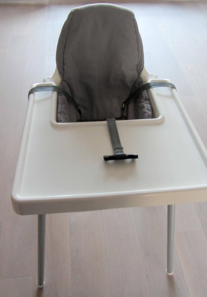 Kinderstoel IKEA met tablet & verkleinkussen, Kinderen en Baby's, Kinderstoelen, Ophalen, Gebruikt, Overige typen, Gordel(s)
