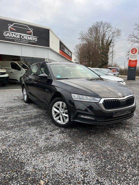 1 Jaar garantie Skoda Octavia Ambition PHEV DSG IV 110KW/150, Auto's, Skoda, USB, Stof, 4 cilinders, Zwart