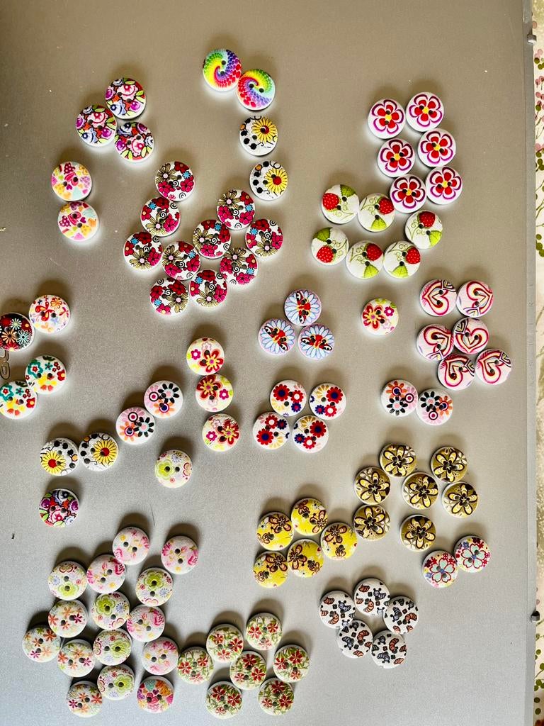 Bouton vendu a la pièce, Enlèvement ou Envoi, Comme neuf