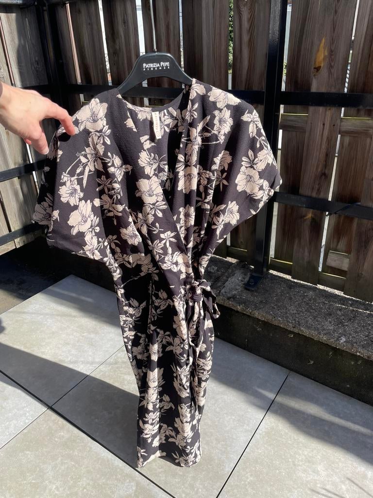 Kleedje met motief en rits, Kleding | Dames, Jurken, Ophalen of Verzenden, Gedragen, Maat 34 (XS) of kleiner, Zwart