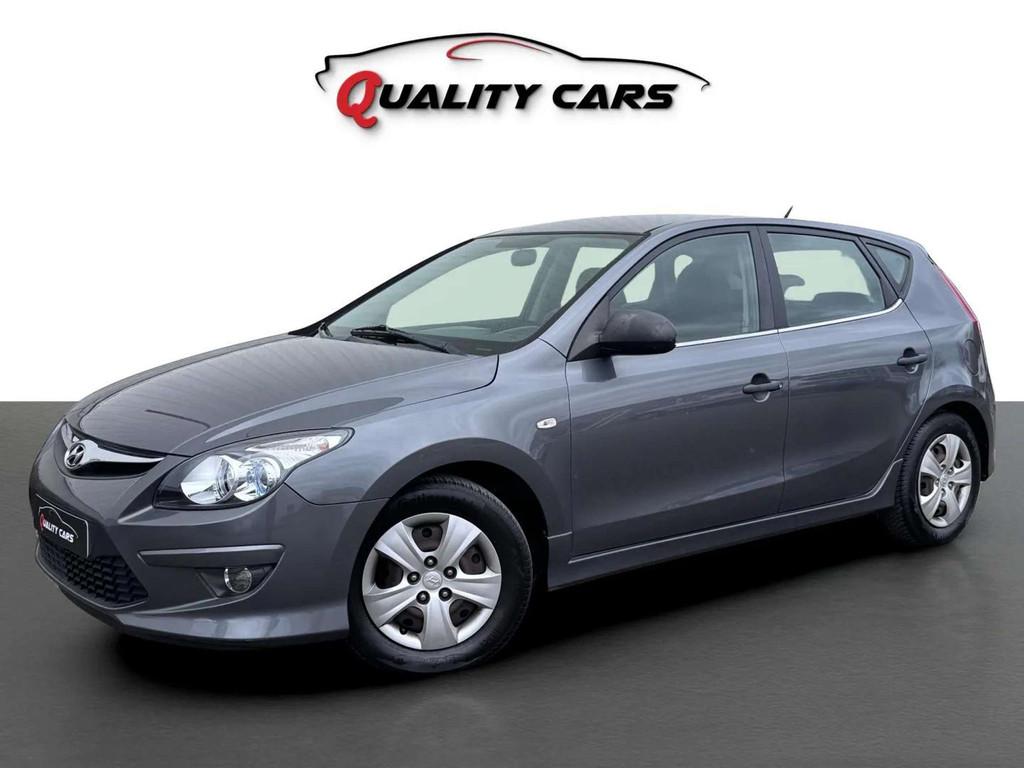 Hyundai i30 1.4i | 53.000 KM ! Navi | CarPlay | Garantie, Auto's, Hyundai, Euro 5, Zwart, 4 cilinders, Bruin