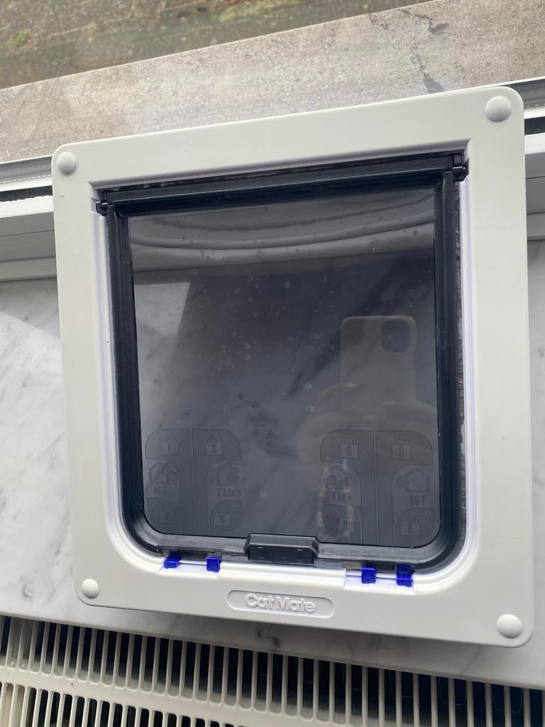 Kat- of hondenluik Tom & Co, Dieren en Toebehoren, Ophalen of Verzenden, Zo goed als nieuw