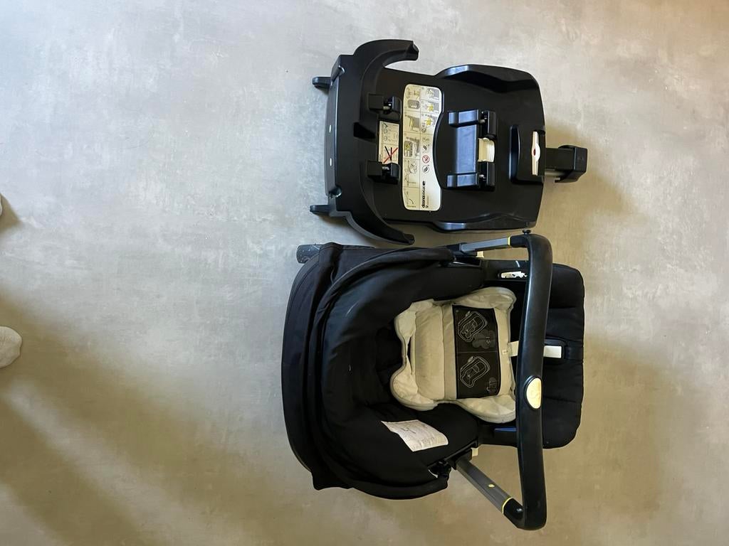 Poussette maxi-cosy Doona + base, Ophalen, Gebruikt, Combiwagen