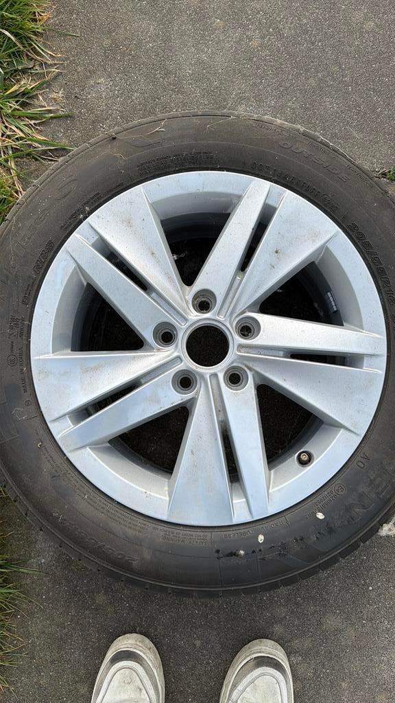 Volkswagen golf, Enlèvement, Jante(s)