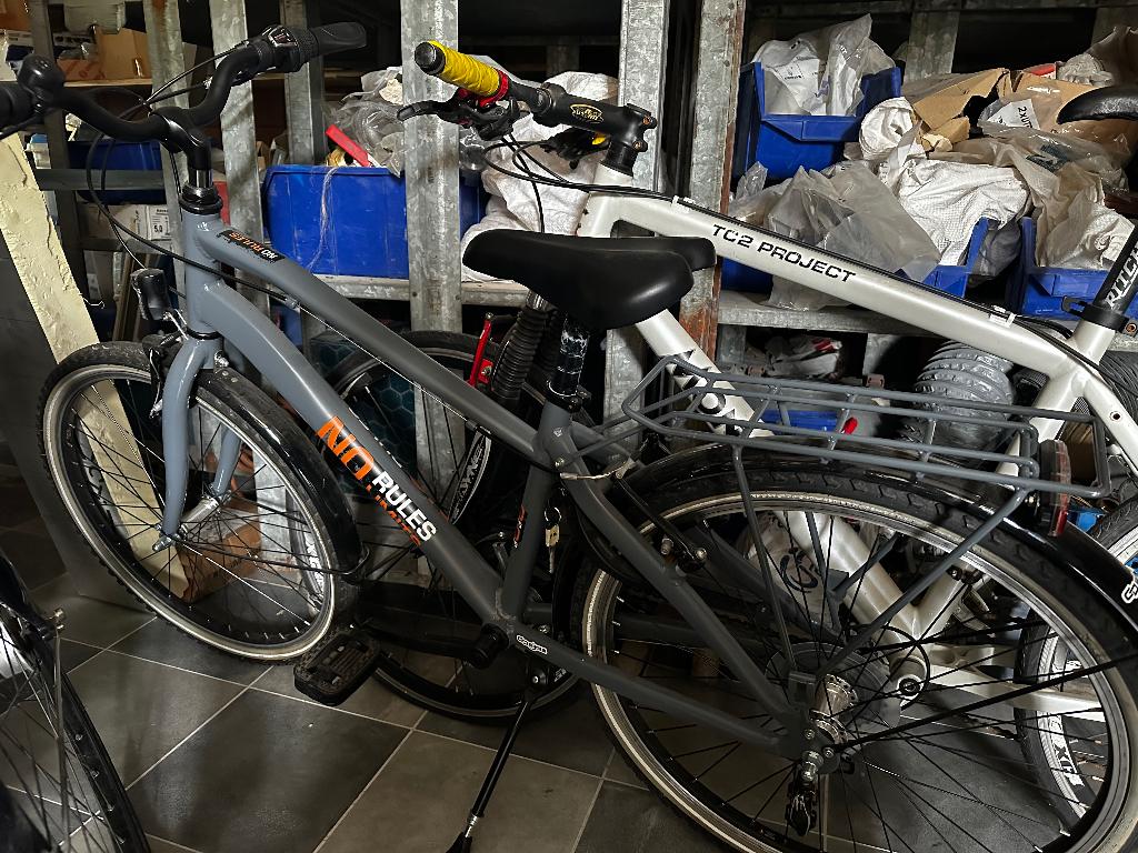 Fiets jongens 24 inch nieuwstaat, Fietsen en Brommers, Ophalen, 24 inch, Versnellingen, Zo goed als nieuw