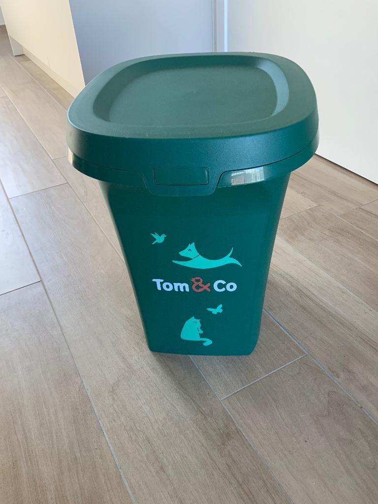 Nieuwe voedsel container voor diervoeding, Dieren en Toebehoren, Ophalen