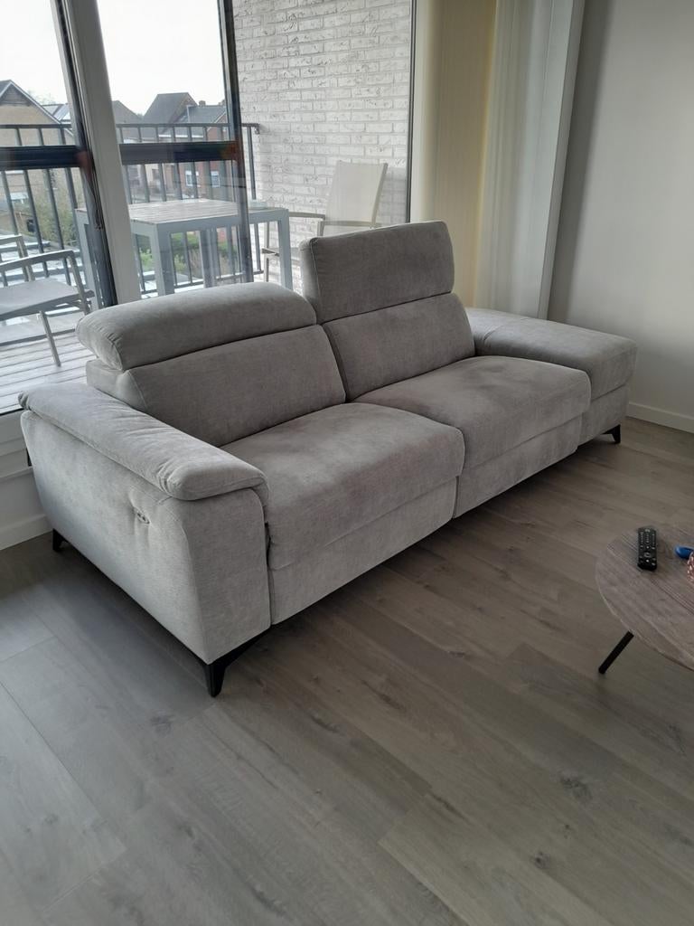 Comfortabele zetel met relaxen, Ophalen, Zo goed als nieuw, Stof