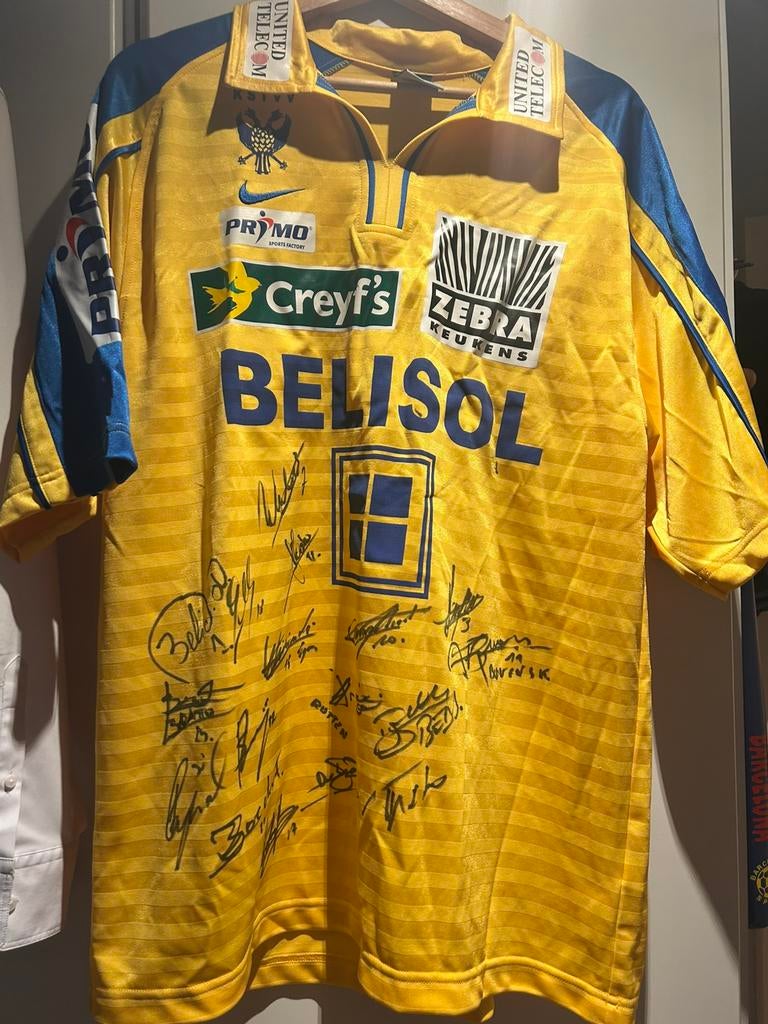 STVV met handtekeningen, Verzamelen, Sportartikelen en Voetbal, Ophalen of Verzenden, Nieuw, Shirt