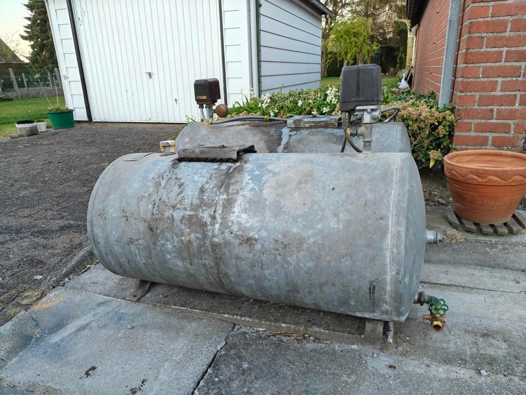 2 x Drukvat expansievat gegalvaniseerd 200l, Ophalen