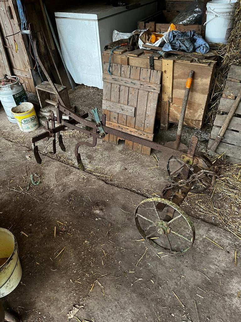 Machine a planter et arracher les pommes de terre, Enlèvement, Utilisé