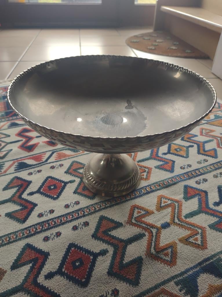 Bol en métal argenté, Envoi