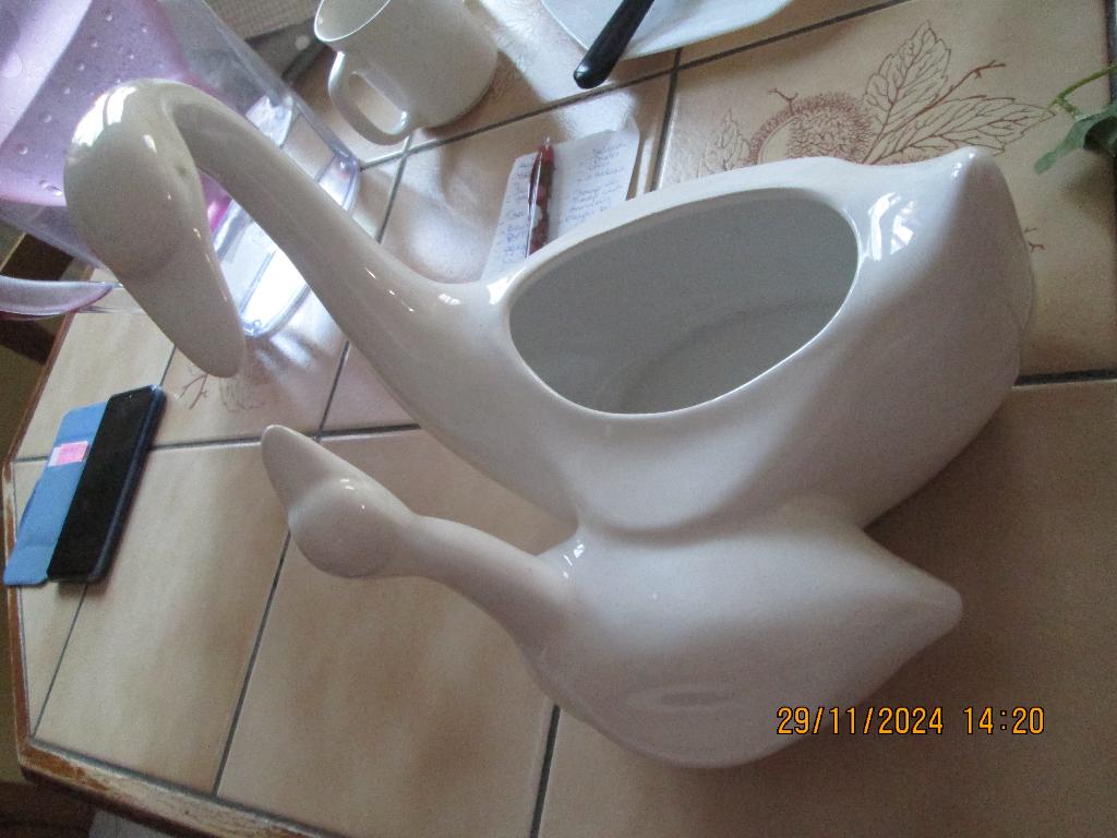 Cygne et son bébé cygne blancs, Maison & Meubles, Enlèvement, Neuf