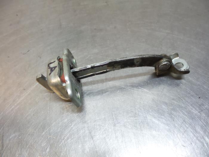 Butée 4portes arrière gauche d'un Toyota Aygo (Aygo 08-), -, Toyota, Utilisé, -