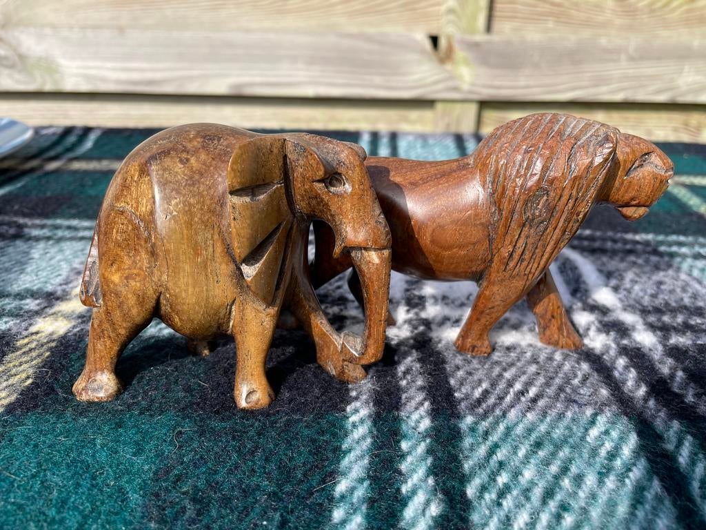 Handgesneden houten beeldjes, Antiek en Kunst, Ophalen