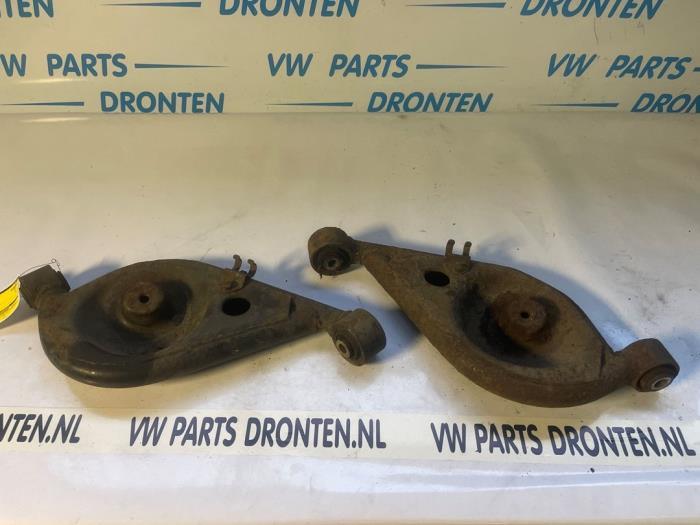 Cuvette de ressort arrière gauche d'un Alfa Romeo Spider, -, 3 mois de garantie, Utilisé, Alfa Romeo