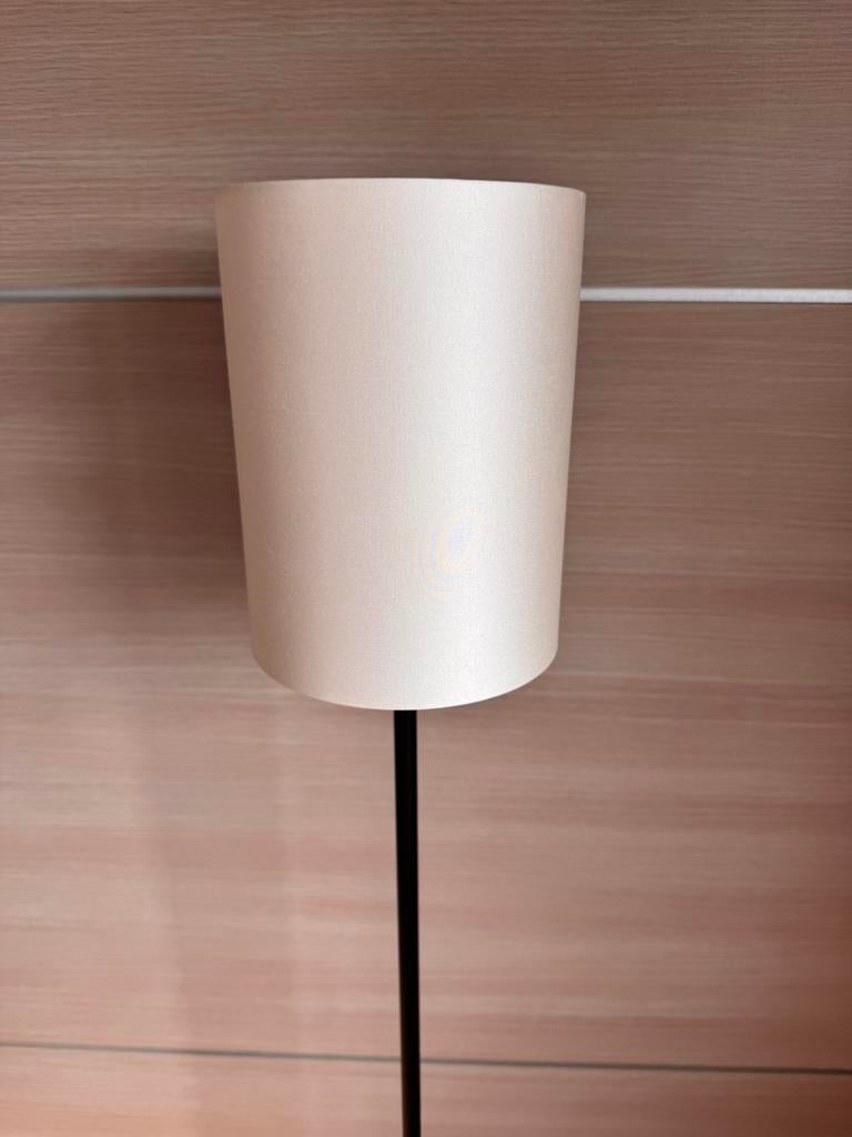 Staande lamp, elegant model, zwart - champagne, Ophalen, 100 tot 150 cm, Elegant modern, Zo goed als nieuw