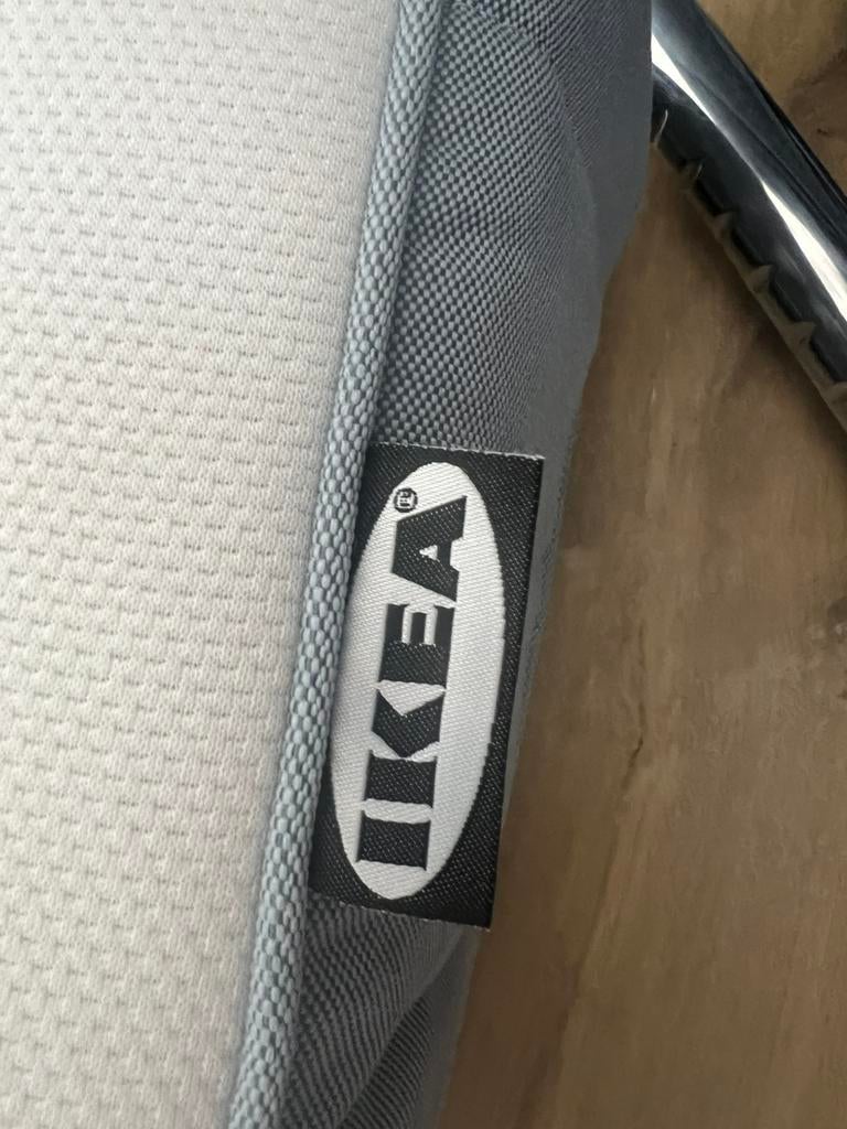 Matelas ikea  140x200 presque neuf 100€, Enlèvement, Matelas