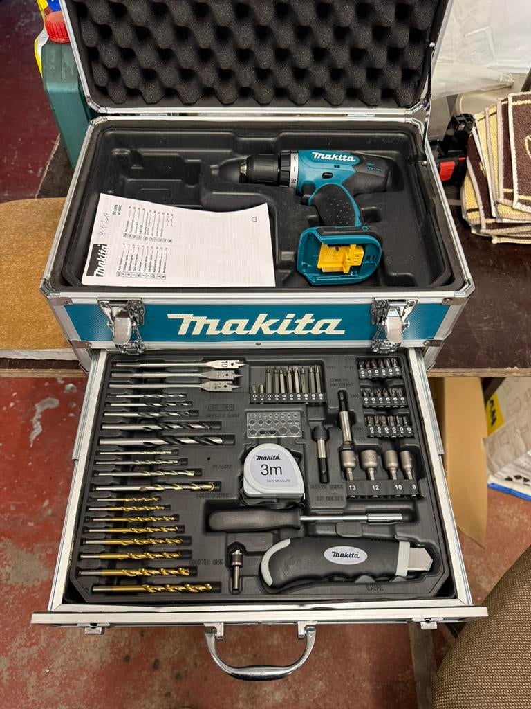 Makita Boor/schroefmachine 14,4V en toebehoren, Doe-het-zelf en Bouw, Gereedschap | Boormachines, Ophalen, Nieuw, Boor- en Schroefmachine