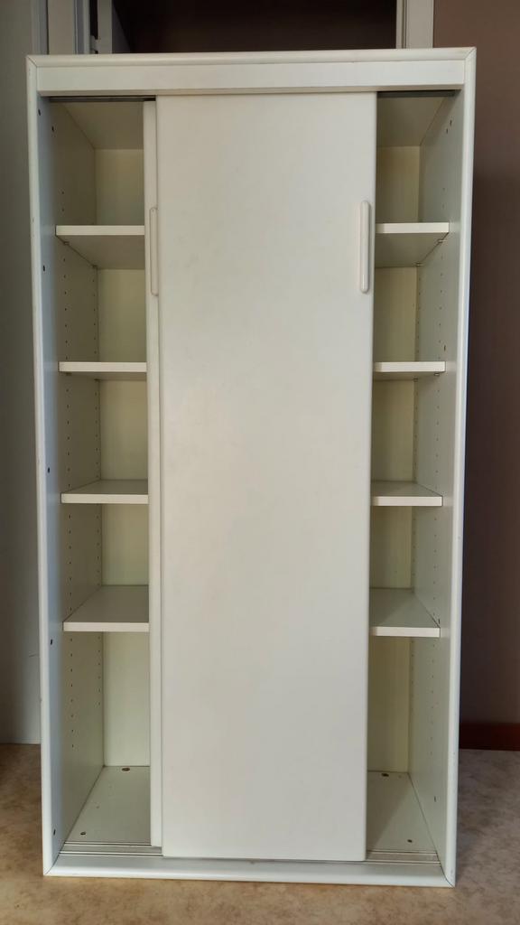 Mooie witte kast met 2 schuifdeuren, in goede staat, Antiek en Kunst, Antiek | Meubels | Kasten, Ophalen