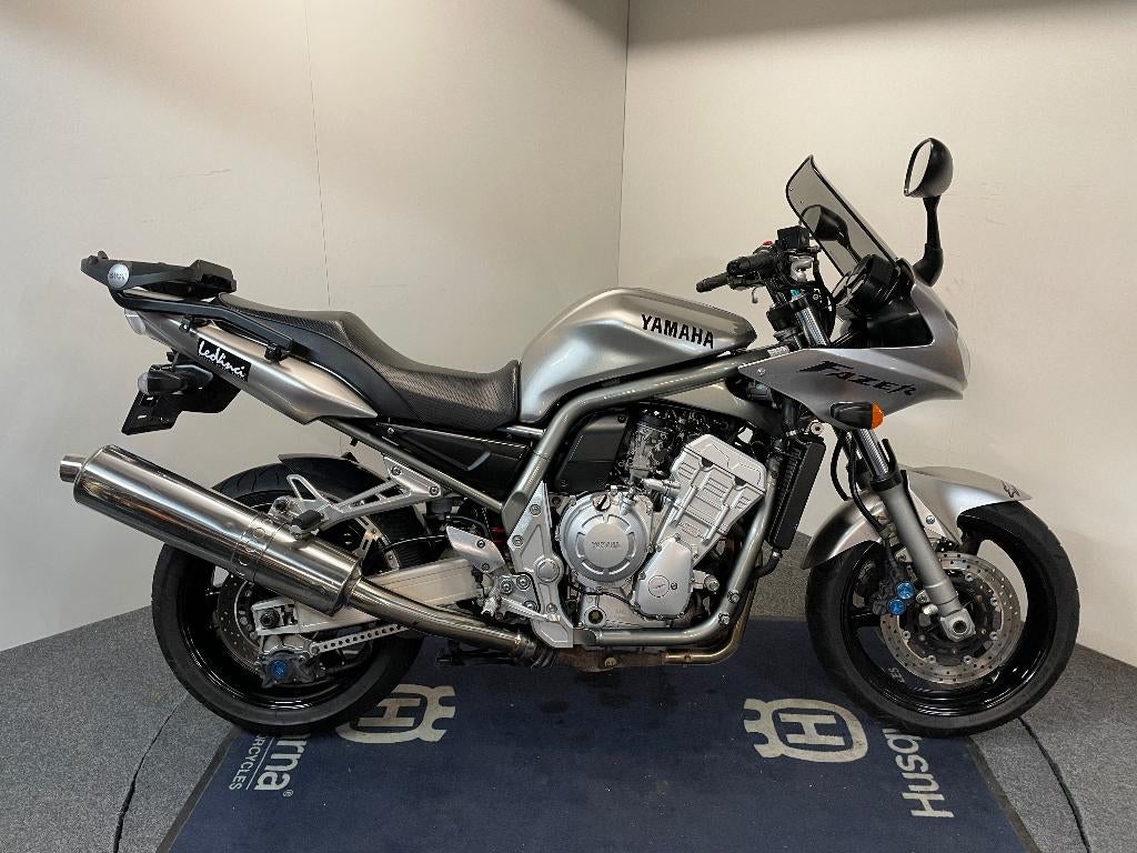 Yamaha FZS 1000 MY'02 ref. LS 3276, Motoren, 4 cilinders, Motorrijbewijs A, Bedrijf, Toermotor