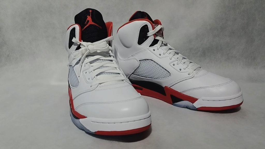 Jordan 5 Retro - Nieuw- Maat 46 -- #43#, Neuf, Enlèvement ou Envoi, Autres couleurs, Air Jordan