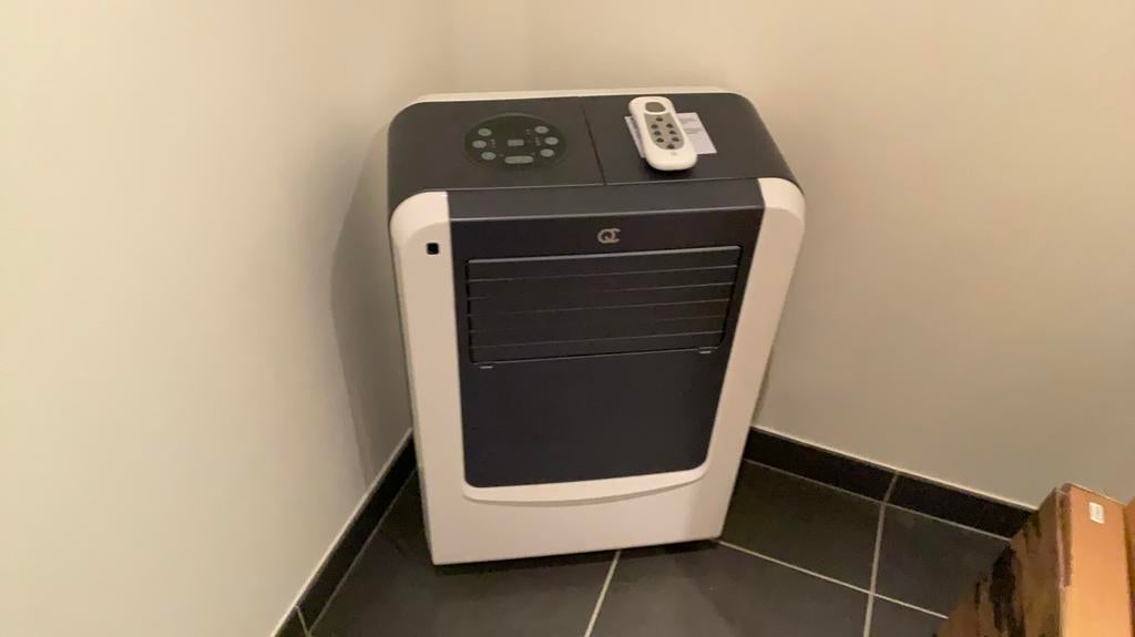 CLIMATISEUR MOBILE, Electroménager, Climatiseurs, Neuf, Enlèvement, Classe énergétique A ou plus économe, Climatiseur mobile