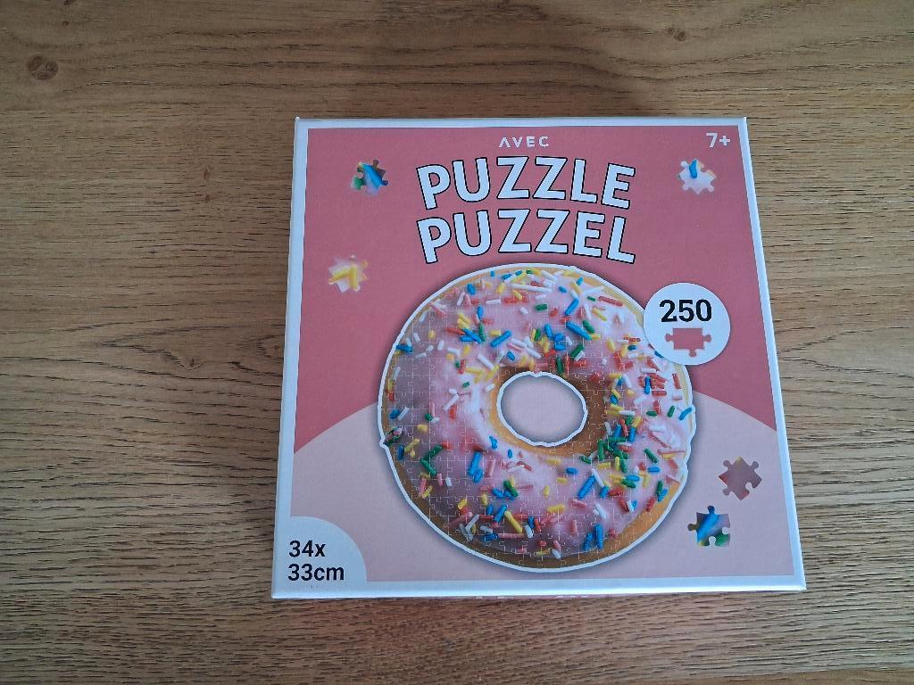 Puzzel donut 250 stukken, Hobby en Vrije tijd, Ophalen of Verzenden, Minder dan 500 stukjes, Gebruikt, Legpuzzel
