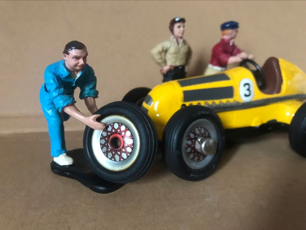 Schuco 1050 Mercedes Silberpfeil crew oldtimer, Verzamelen, Verzenden, Zo goed als nieuw