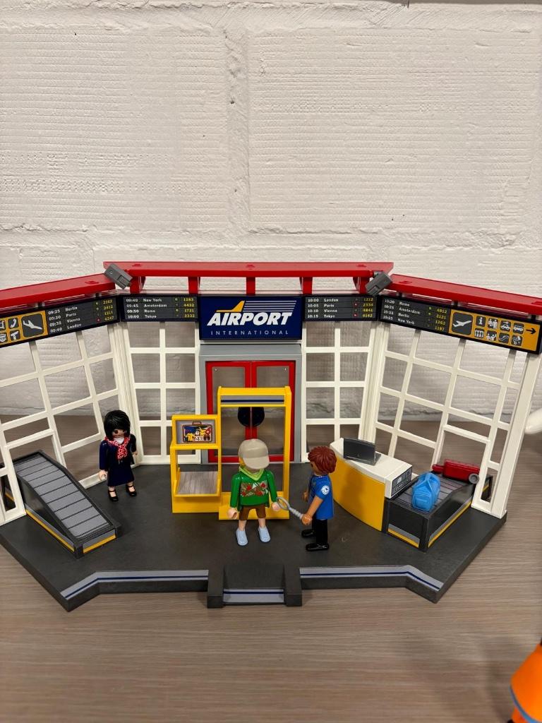 Playmobil - luchthaven, Kinderen en Baby's, Speelgoed | Playmobil, Ophalen, Zo goed als nieuw, Complete set