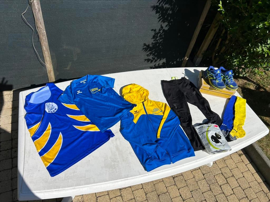 Tenue d’athleriske de club sportif, Ophalen, Gebruikt, Kleding