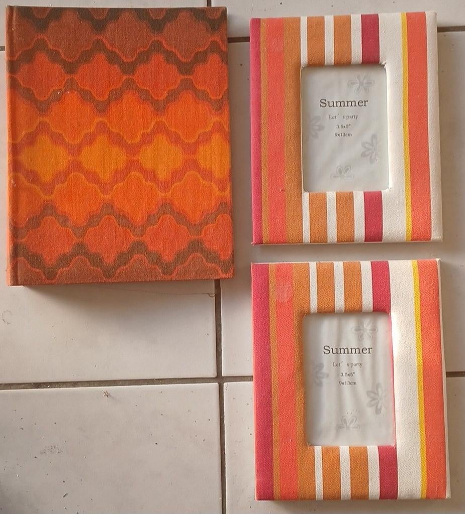 Vintage set van 2 frames en 1 nieuw fotoalbum, Audio, Tv en Foto, Fotoalbums en Accessoires, Nieuw, Fotoalbum-accessoires