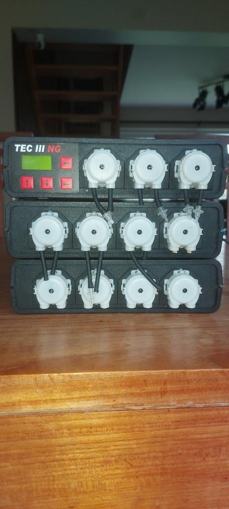 Pompe doseuse Gro Tech TEC III NG + 2 modules de 4 pompes, Animaux & Accessoires, Enlèvement, Utilisé