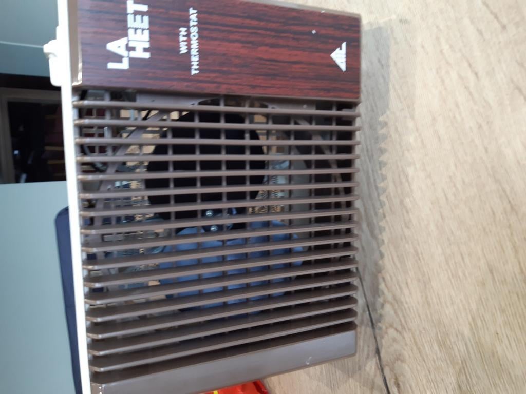 Kleine verwarmingsradiator.elctr., Doe-het-zelf en Bouw, Ophalen, Zo goed als nieuw