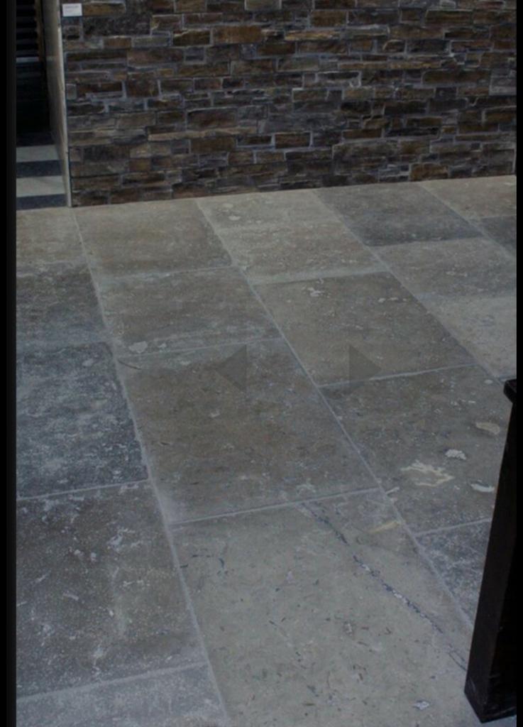 132M2 BOURGONDISCHE DALLEN TEGELS MEDOC VIEUX, Tuin en Terras, Bloempotten, Ophalen of Verzenden, Zo goed als nieuw