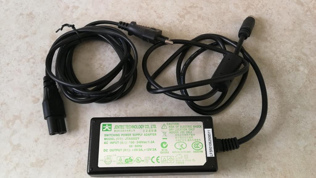 Jentec lader +5v/2A  +12V/A  (15), Ophalen, Zo goed als nieuw