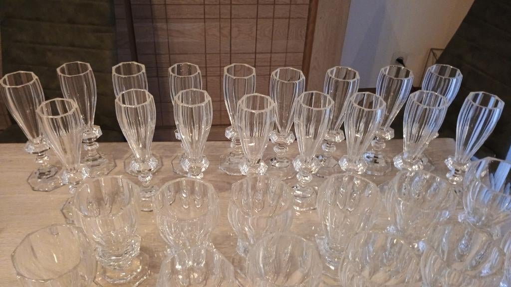 Service de table Cristal Baccarat, Enlèvement