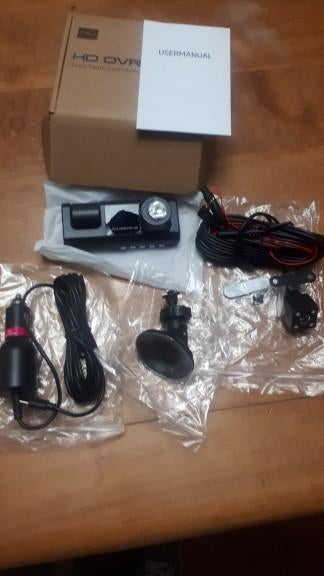 Dashcam HD avec caméra de recul – Kit complet, très bon état, Envoi