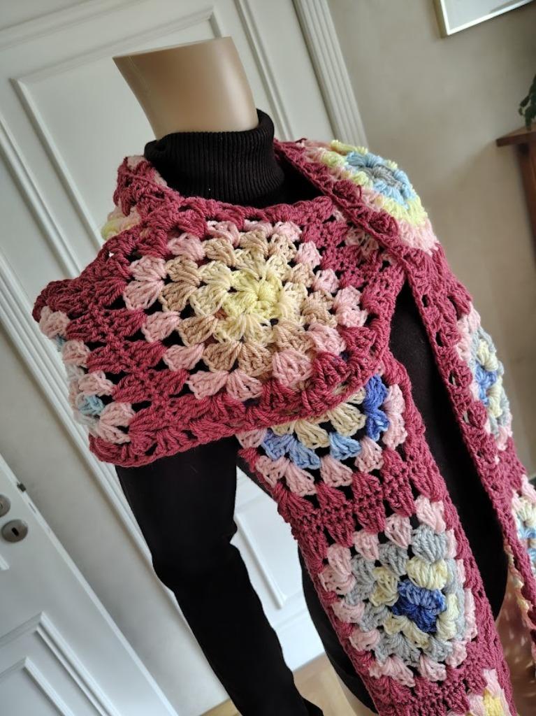 lange granny square sjaal, Enlèvement ou Envoi, Comme neuf, Écharpe