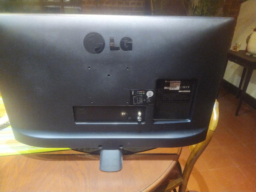 télévision, Ophalen, Zo goed als nieuw, 60 tot 80 cm, LG