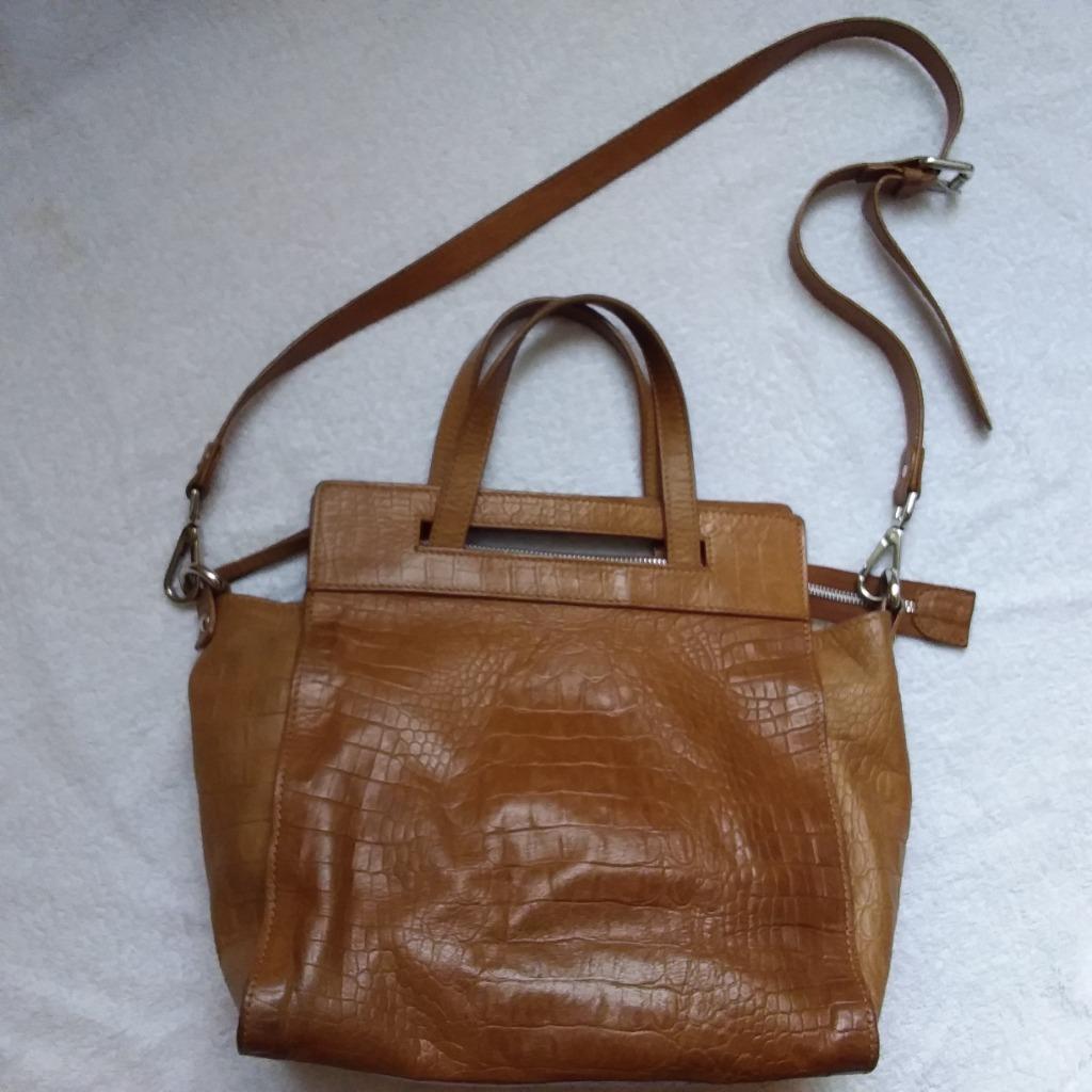Tres beau sac en cuir, marque GIANNI CHIARINI, Bijoux, Sacs & Beauté, Sacs | Sacs Femme, Enlèvement ou Envoi